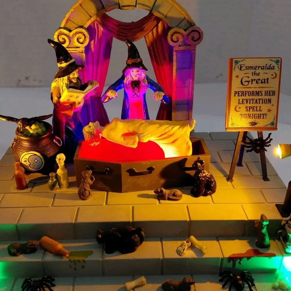 Lemax Spooky Town Halloween Esmeralda the Great Lighted & Animated  #14825 Box